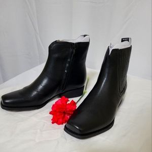 Zodiac Arrow bootie 7M